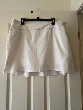 Adidas Women's White Golf/Tennis Skort with Built-in Shorts and Side Pockets